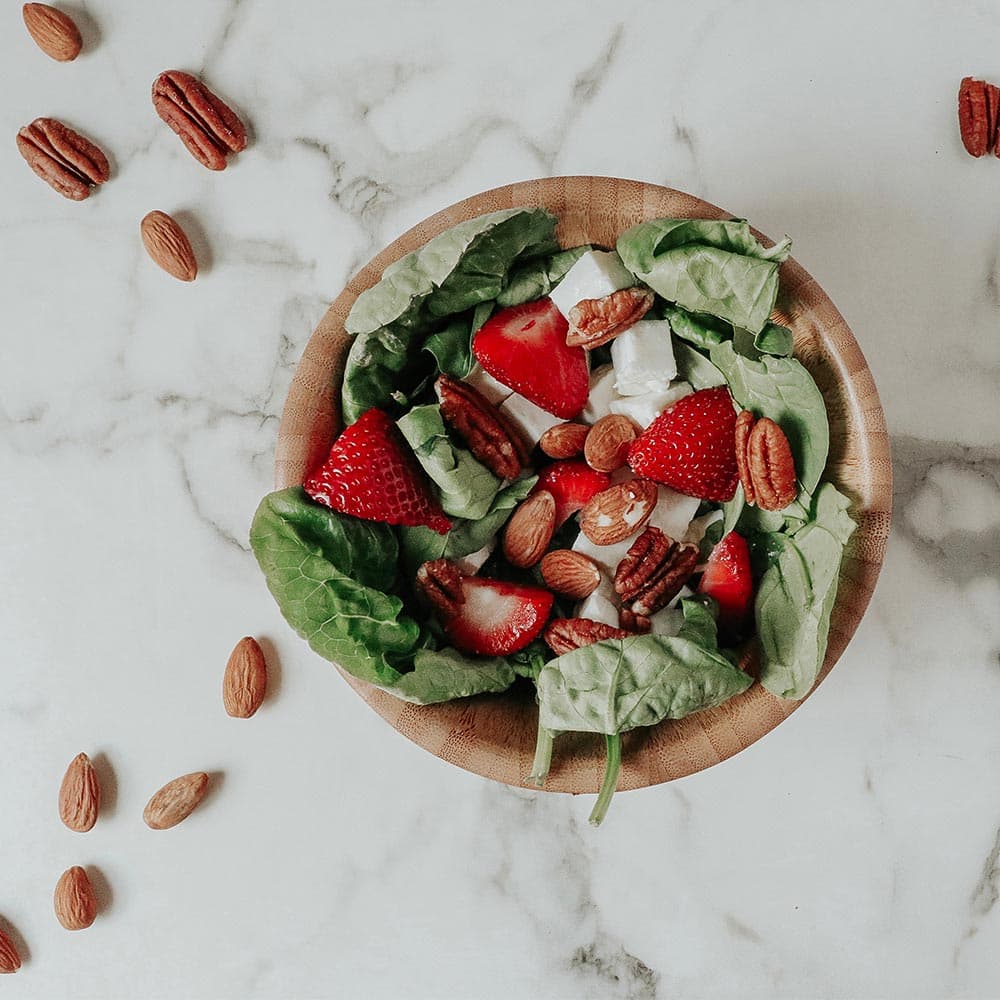 Spinach, strawberry, feta and nuts salad from La Española Olive Oil Instagram